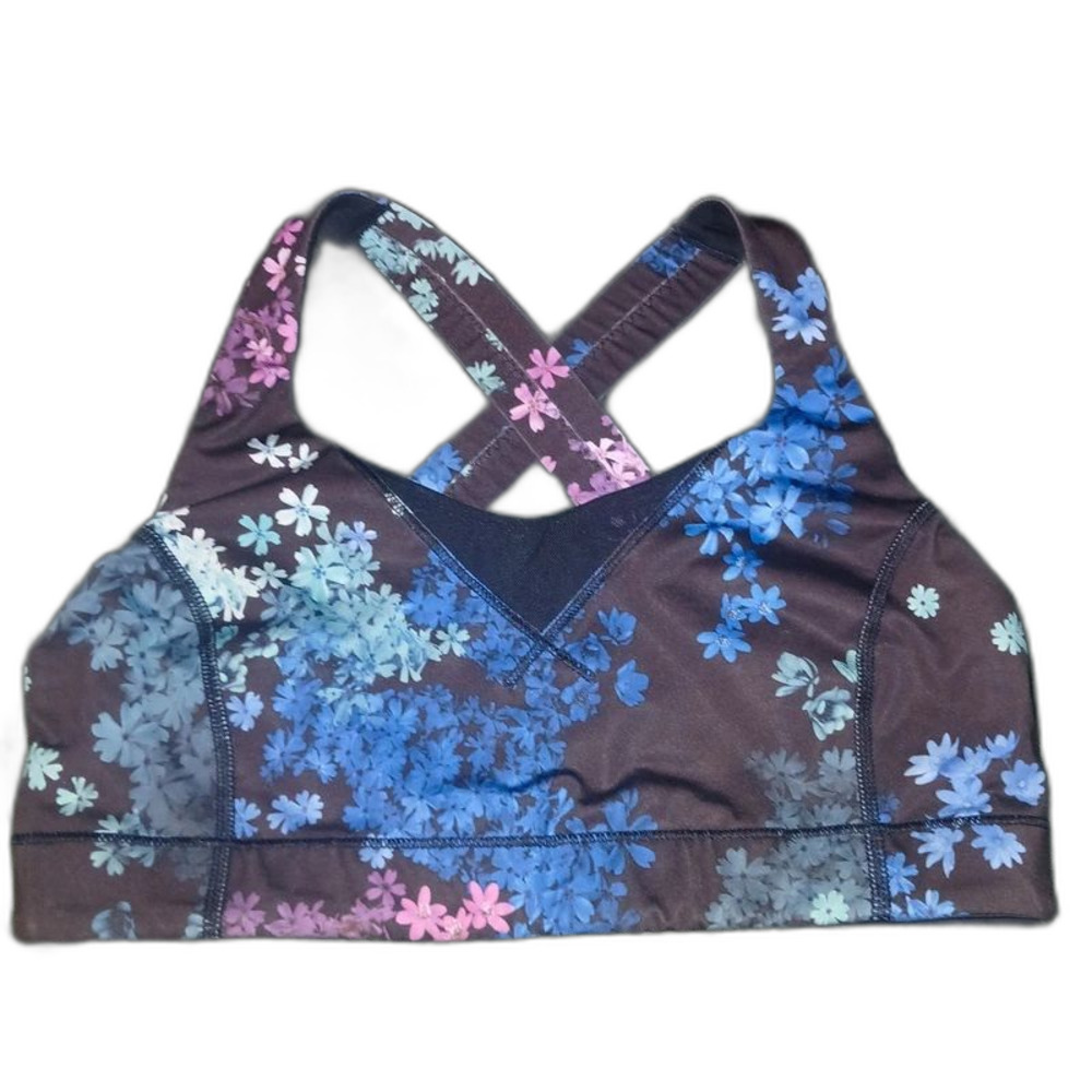 Lululemon "In A Flash" Sports Bra featuring Petal Pop floral print.- Size 8